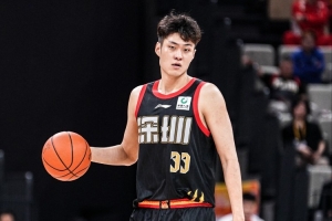 替补打得还可以！王浩然9中6拿到15分4板1助1帽